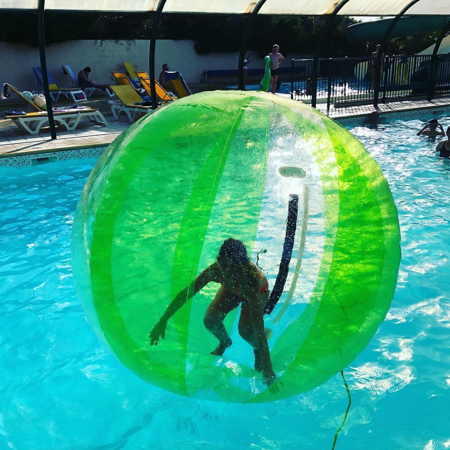 Bulle géante aquatique gonflable pour piscine, aquabulle gonflable - Air et  Volume